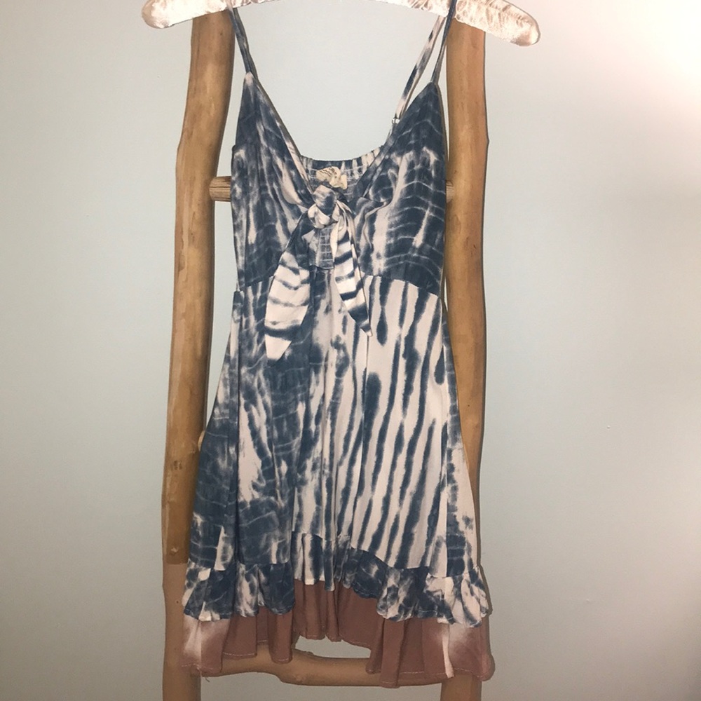 Blue, white and blue tye die feel dress with tie